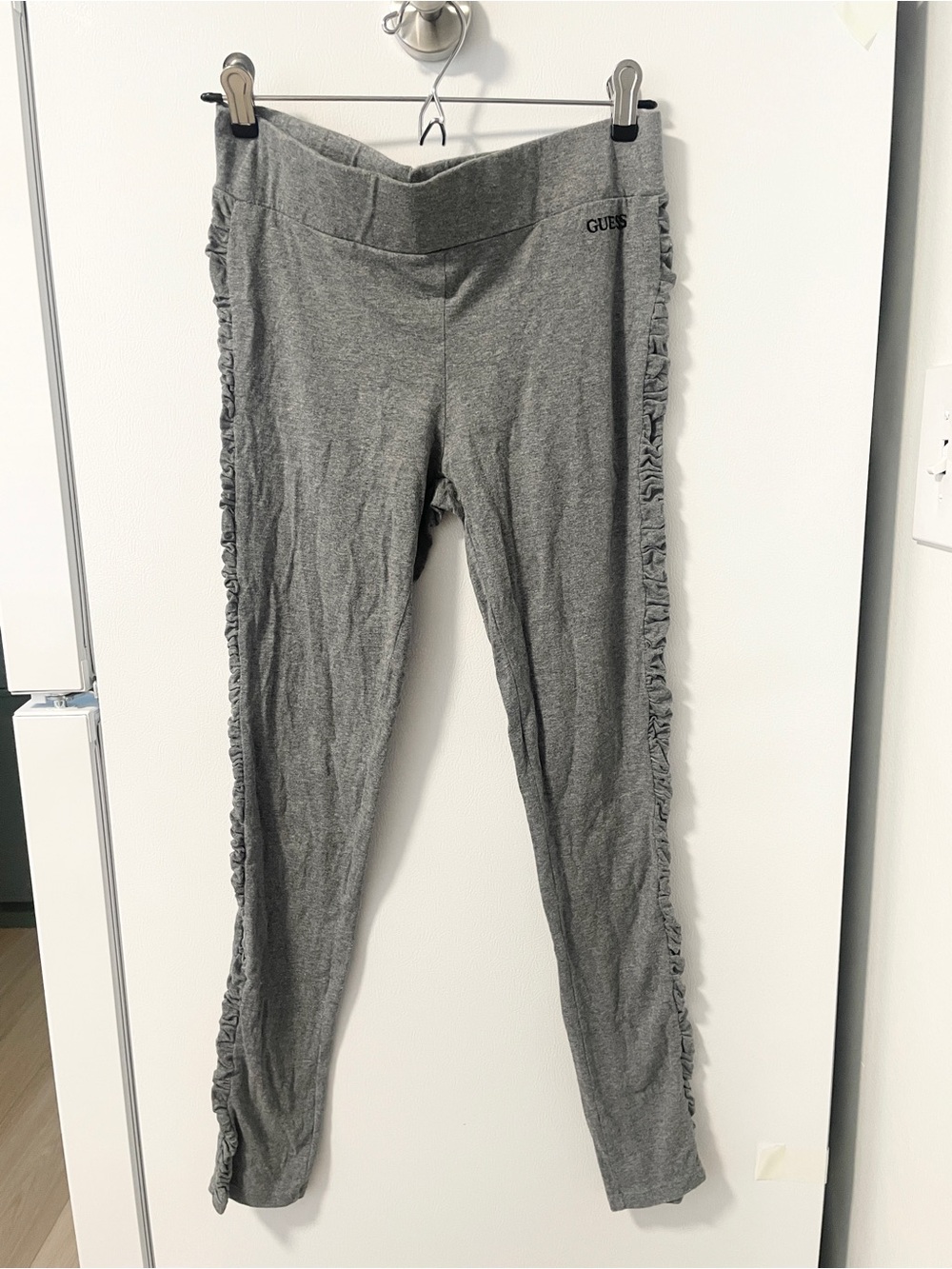 GUESS Gray Ruffle-Trim Leggings Medium